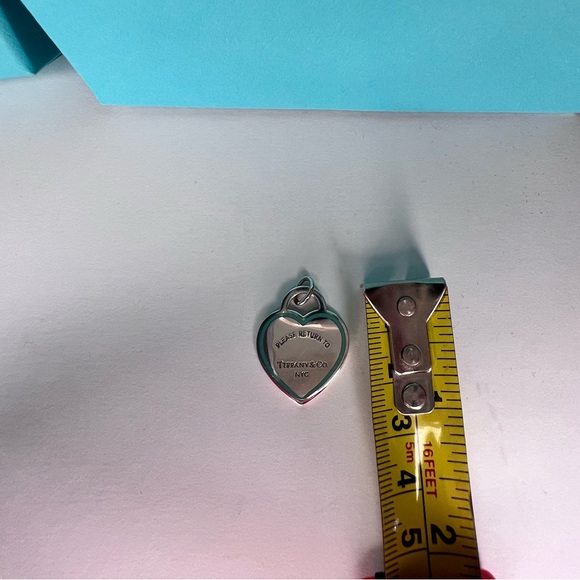 Tiffany & Co. Medium blue border charm. - Picture 6 of 8